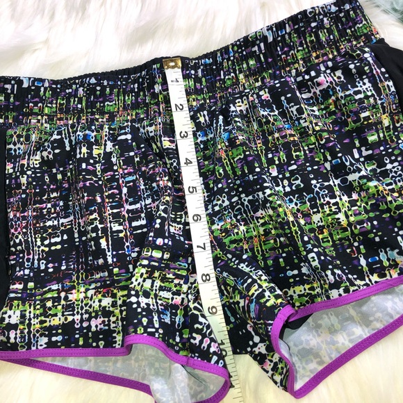 FABLETICS Black Purple Patterned Shorts Running XS - Picture 7 of 7
